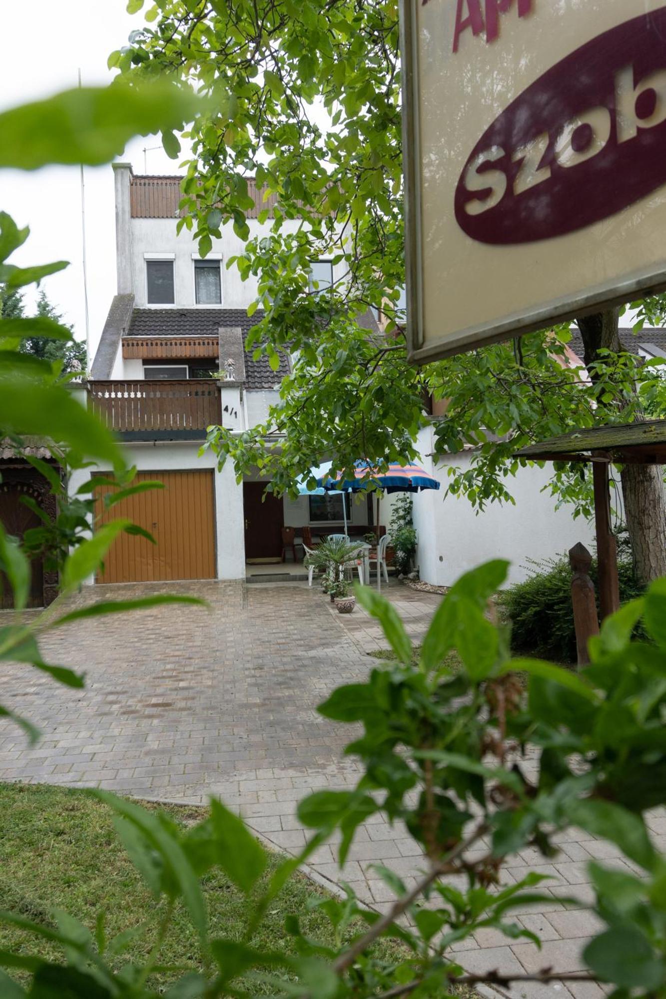 Rent A Scooter Vendeghaz Daire Zamárdi Dış mekan fotoğraf